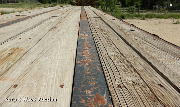 image for item DJ8961 1992 Transcraft TL120  flatbed trailer