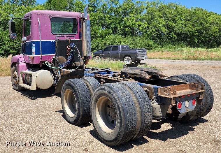 image for item DL6607 1998 Freightliner FLC120  semi truck