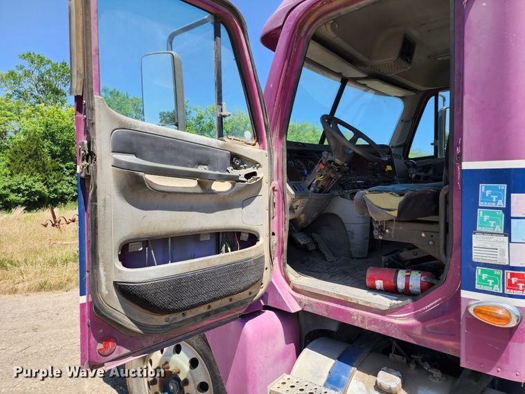 image for item DL6607 1998 Freightliner FLC120  semi truck