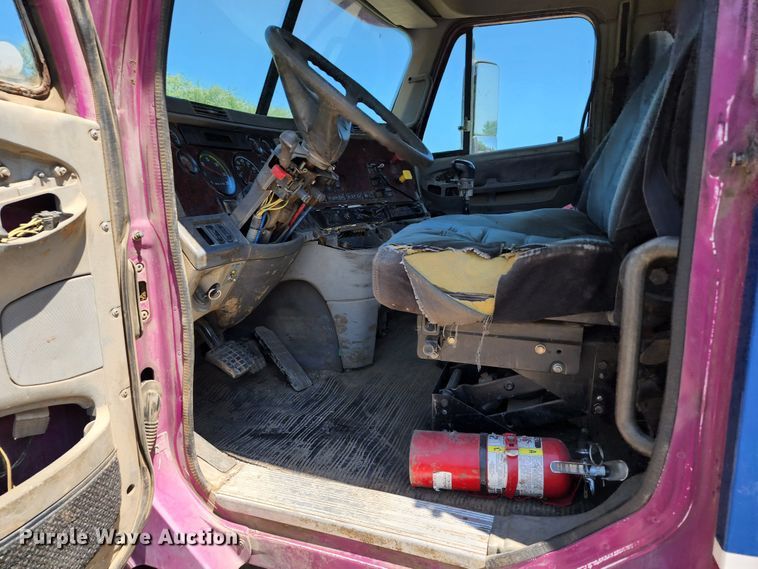 image for item DL6607 1998 Freightliner FLC120  semi truck