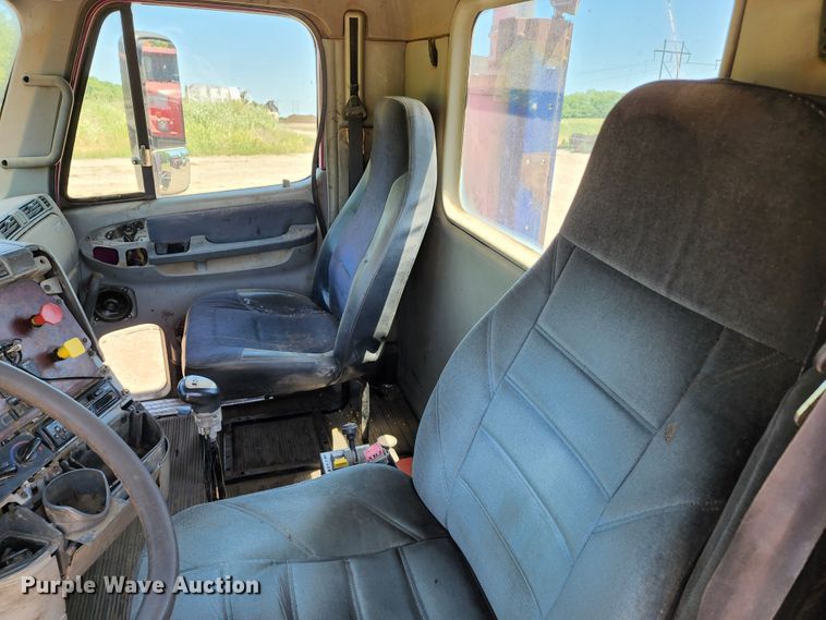 image for item DL6607 1998 Freightliner FLC120  semi truck