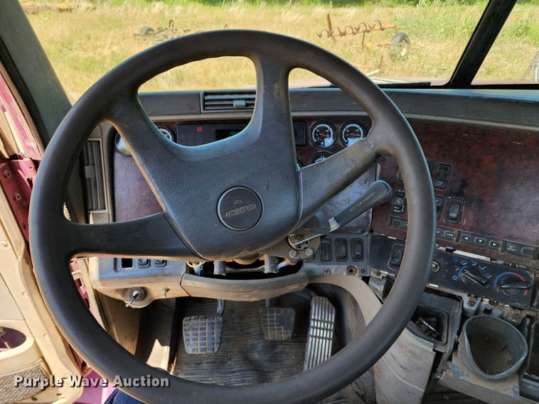 image for item DL6607 1998 Freightliner FLC120  semi truck