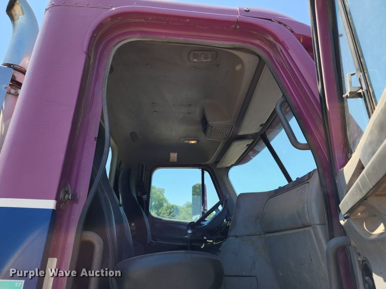 image for item DL6607 1998 Freightliner FLC120  semi truck