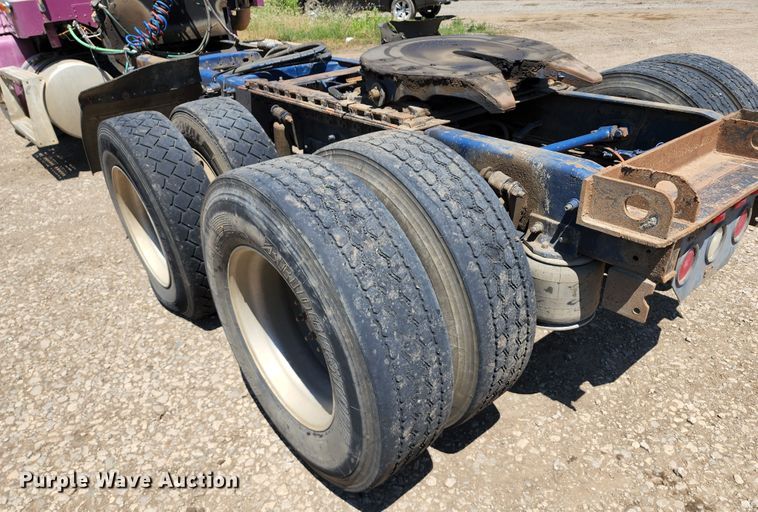 image for item DL6607 1998 Freightliner FLC120  semi truck