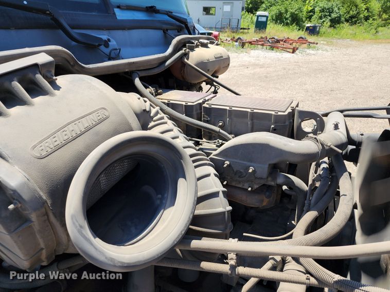 image for item DL6607 1998 Freightliner FLC120  semi truck