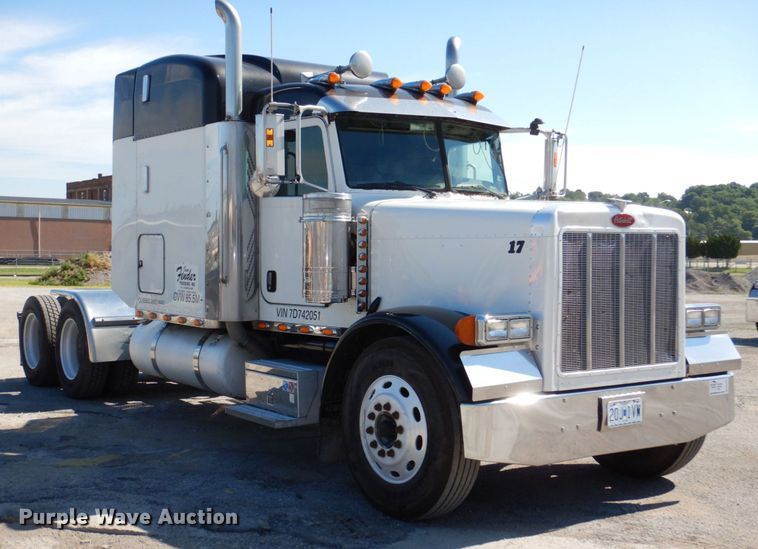 image for item DM2282 2007 Peterbilt 379  semi truck