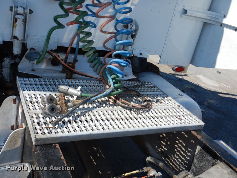 image for item DM2282 2007 Peterbilt 379  semi truck