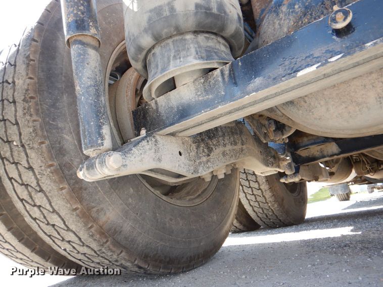 image for item DM2282 2007 Peterbilt 379  semi truck