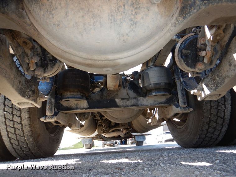 image for item DM2282 2007 Peterbilt 379  semi truck