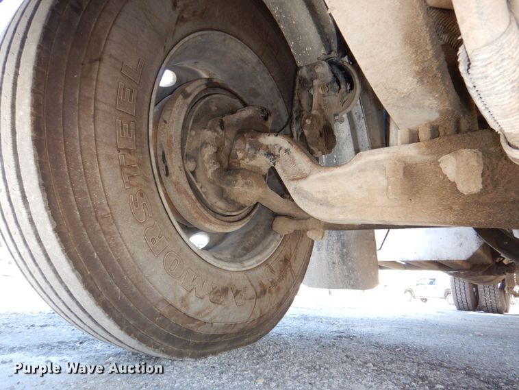 image for item DM2282 2007 Peterbilt 379  semi truck