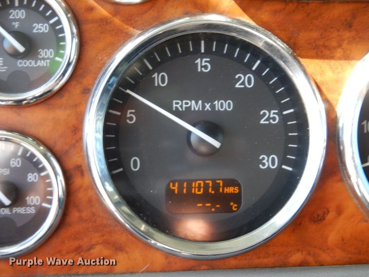 image for item DM2282 2007 Peterbilt 379  semi truck