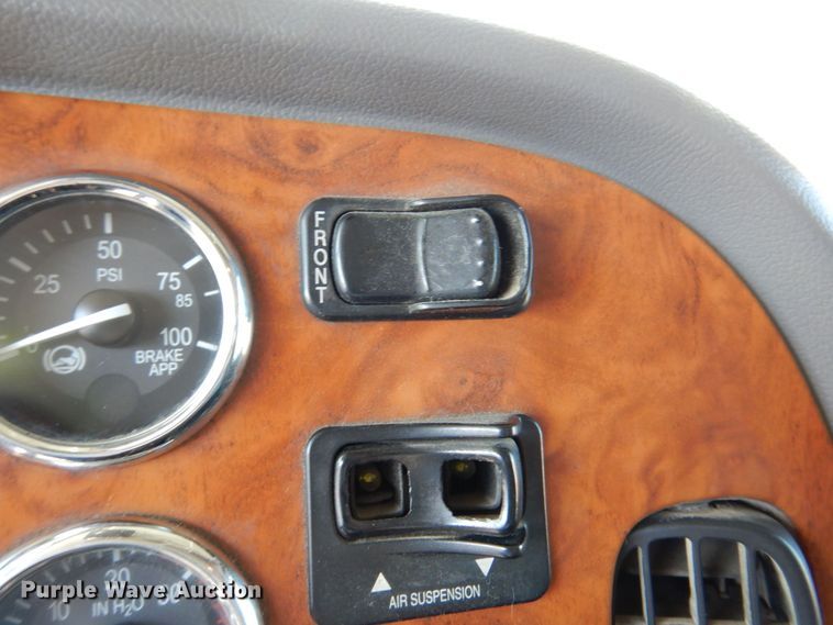 image for item DM2282 2007 Peterbilt 379  semi truck