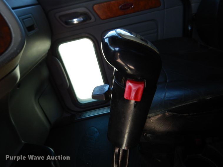 image for item DM2282 2007 Peterbilt 379  semi truck