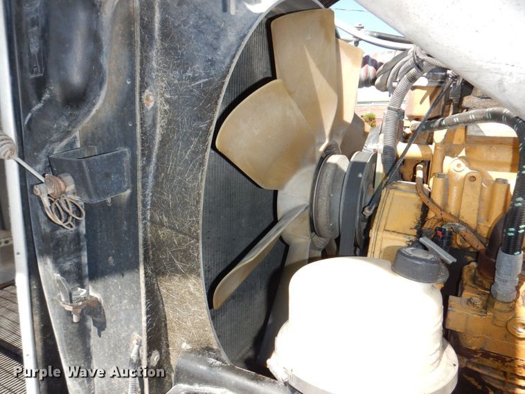 image for item DM2282 2007 Peterbilt 379  semi truck