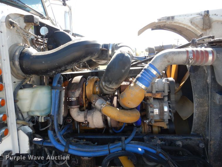 image for item DM2282 2007 Peterbilt 379  semi truck