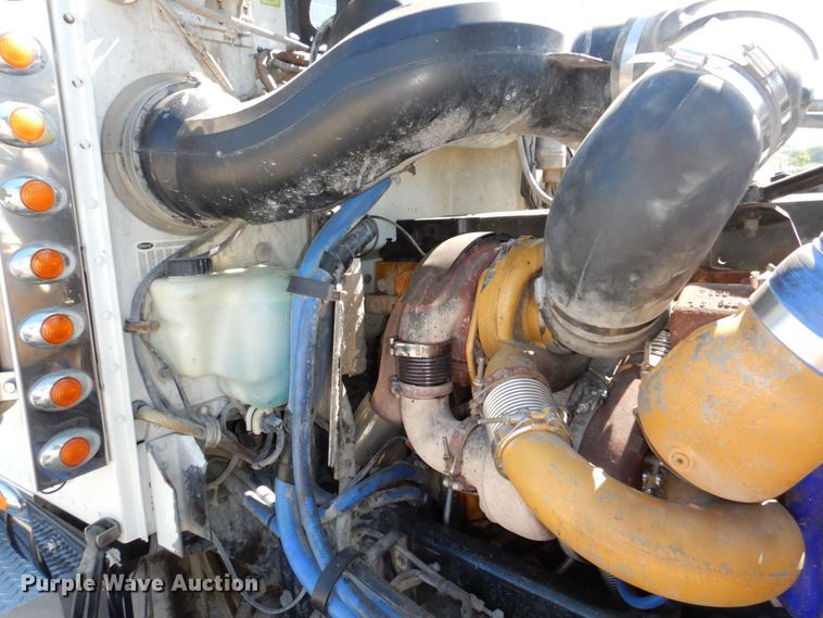 image for item DM2282 2007 Peterbilt 379  semi truck