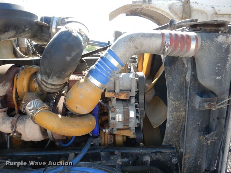 image for item DM2282 2007 Peterbilt 379  semi truck