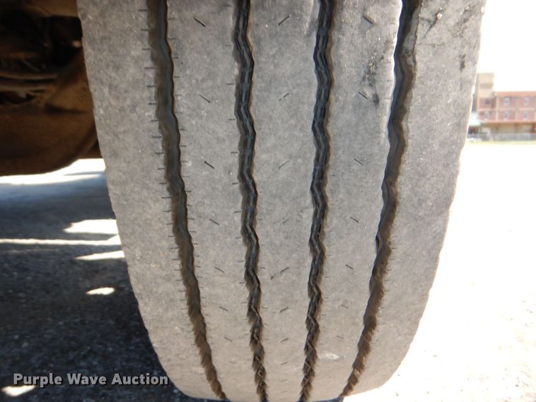 image for item DM2282 2007 Peterbilt 379  semi truck