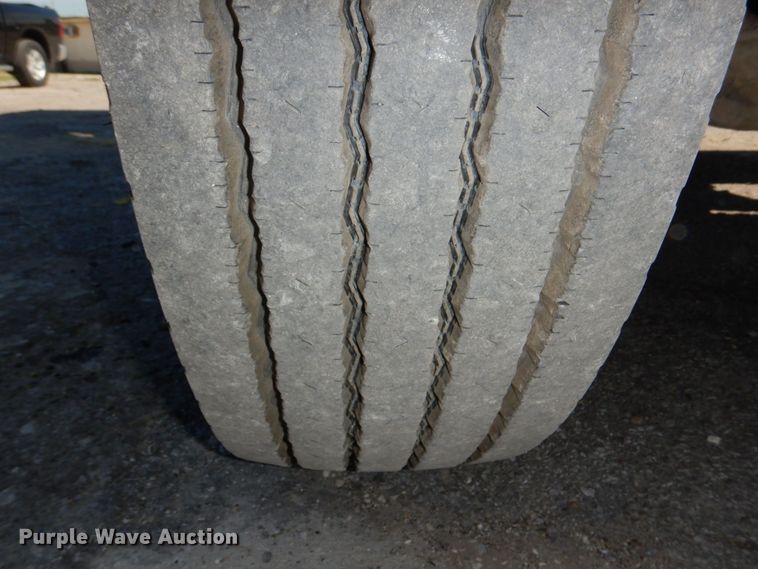 image for item DM2282 2007 Peterbilt 379  semi truck