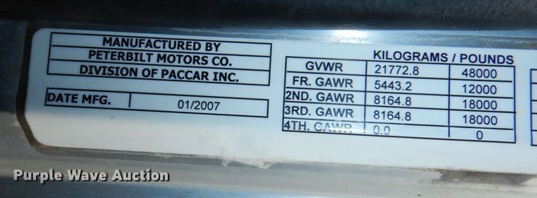 image for item DM2282 2007 Peterbilt 379  semi truck