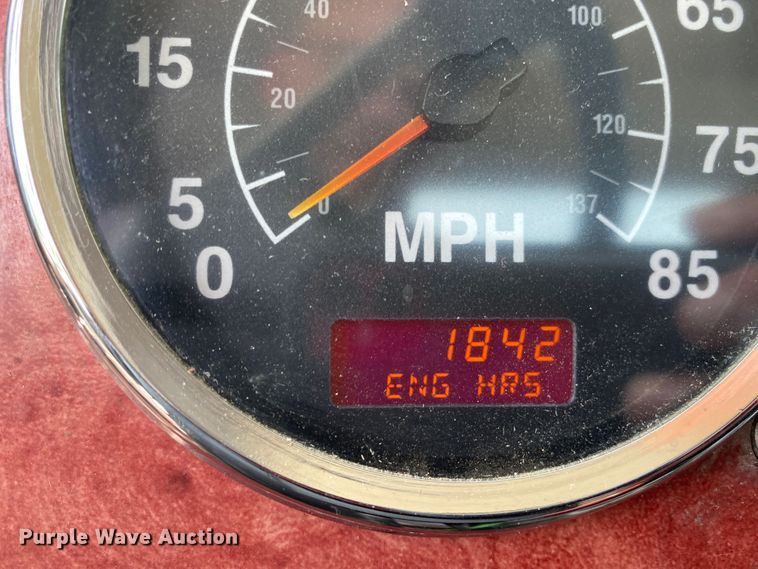 image for item DM4173 2003 International 9900i  semi truck