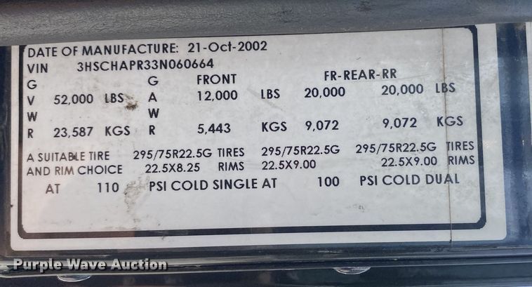 image for item DM4173 2003 International 9900i  semi truck
