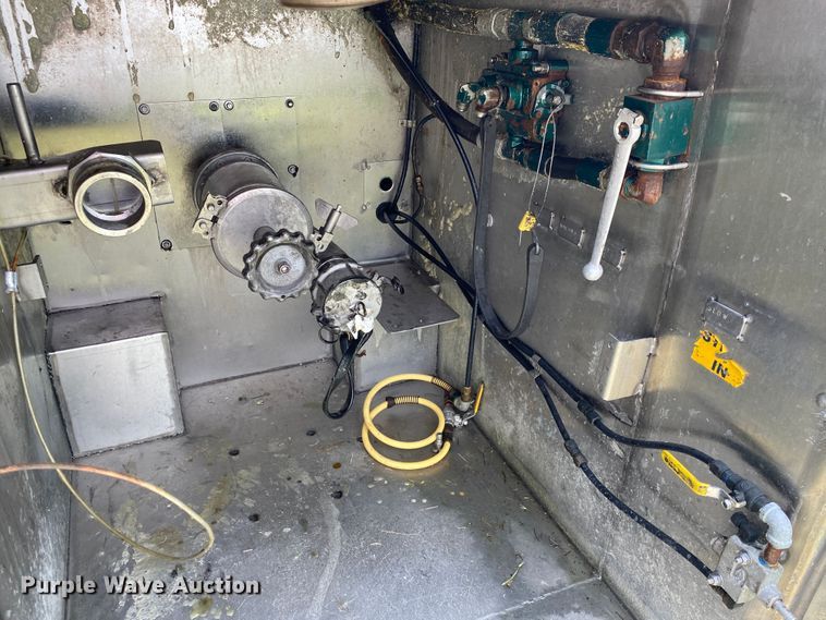 image for item DM4177 1994 Stainless Tank & Equipment  tank trailer