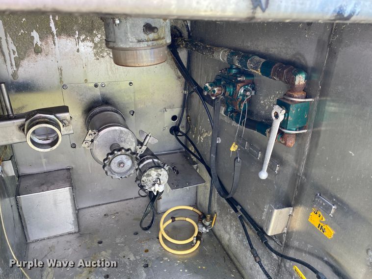 image for item DM4177 1994 Stainless Tank & Equipment  tank trailer