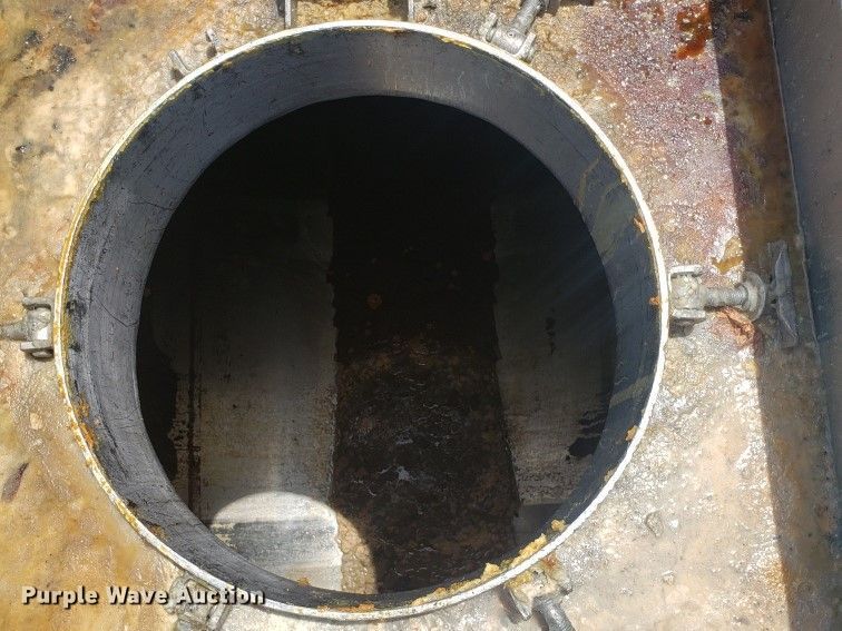 image for item DM4177 1994 Stainless Tank & Equipment  tank trailer