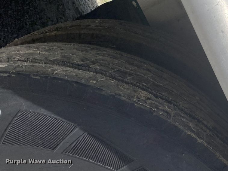 image for item DM4177 1994 Stainless Tank & Equipment  tank trailer