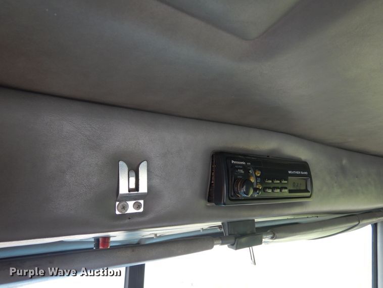 image for item DN0417 1999 Peterbilt 389  semi truck