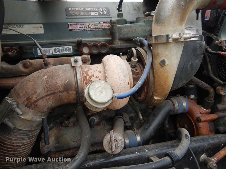 image for item DN0417 1999 Peterbilt 389  semi truck