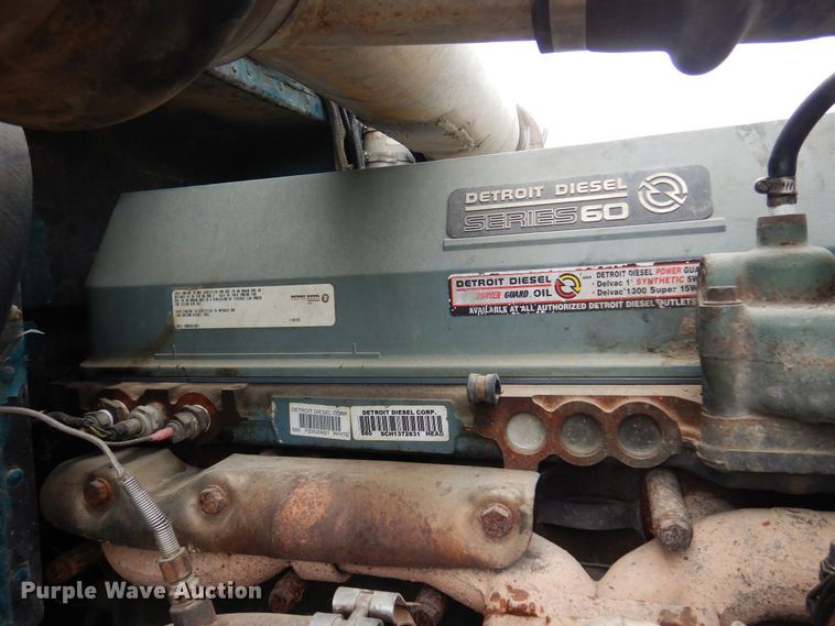 image for item DN0417 1999 Peterbilt 389  semi truck