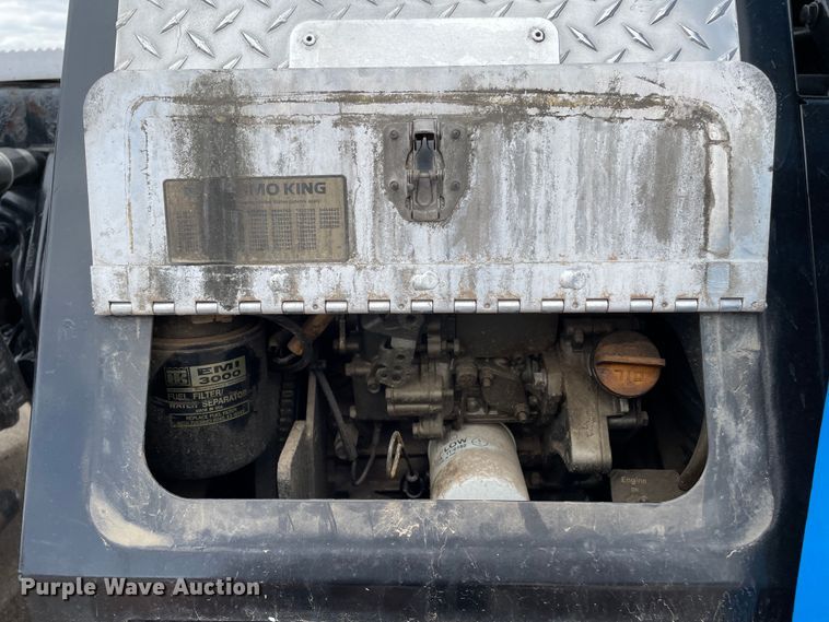 image for item DN5008 2013 Peterbilt 587  semi truck