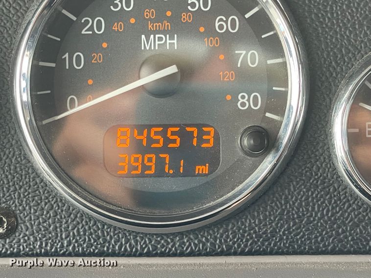 image for item DN5008 2013 Peterbilt 587  semi truck