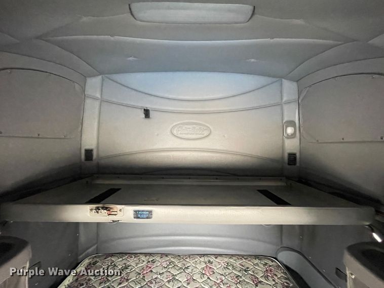 image for item DN5008 2013 Peterbilt 587  semi truck