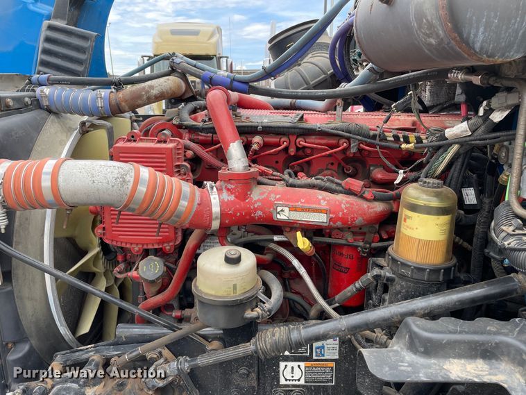 image for item DN5008 2013 Peterbilt 587  semi truck