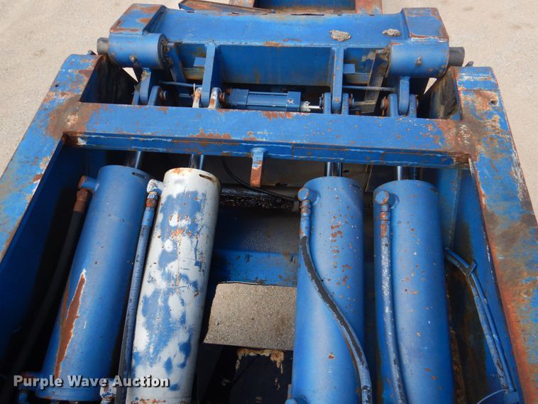 image for item DP4263 1987 Talbert T3BDW-40-HRG-RA-T1  lowboy equipment trailer