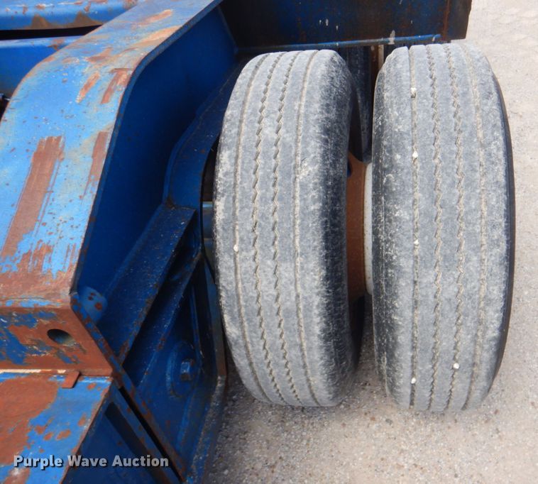 image for item DP4263 1987 Talbert T3BDW-40-HRG-RA-T1  lowboy equipment trailer