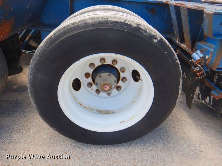 image for item DP4263 1987 Talbert T3BDW-40-HRG-RA-T1  lowboy equipment trailer