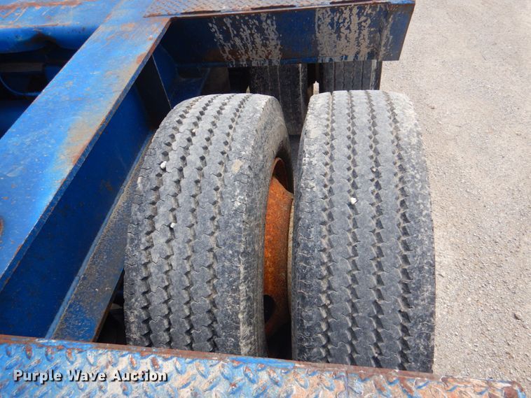 image for item DP4263 1987 Talbert T3BDW-40-HRG-RA-T1  lowboy equipment trailer