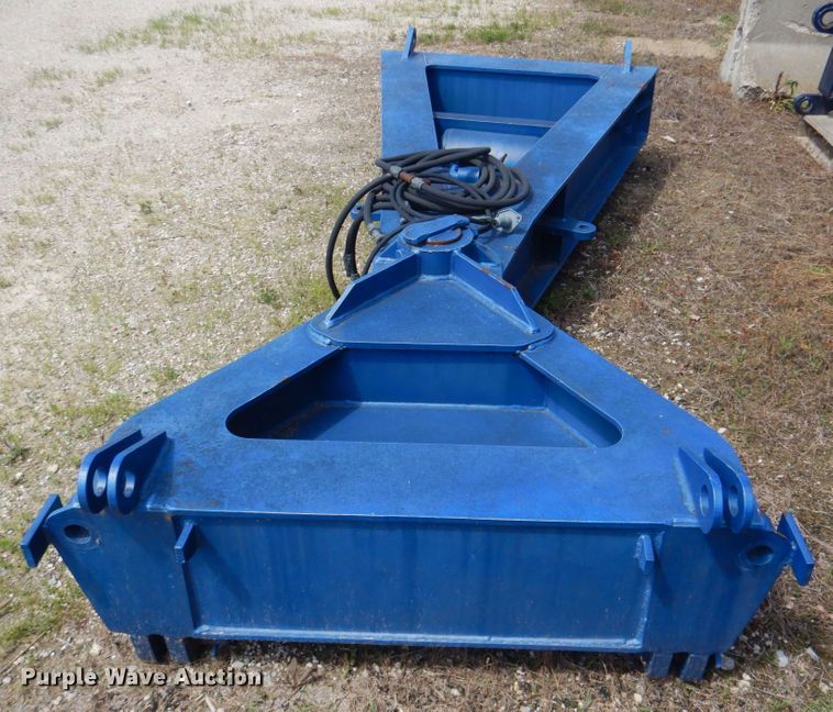 image for item DP4263 1987 Talbert T3BDW-40-HRG-RA-T1  lowboy equipment trailer