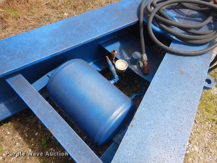 image for item DP4263 1987 Talbert T3BDW-40-HRG-RA-T1  lowboy equipment trailer