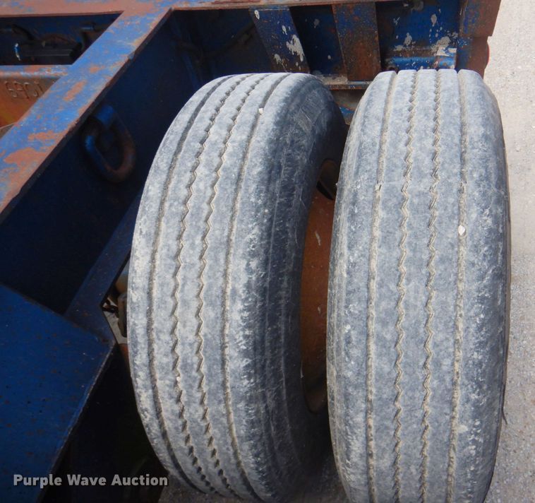 image for item DP4263 1987 Talbert T3BDW-40-HRG-RA-T1  lowboy equipment trailer