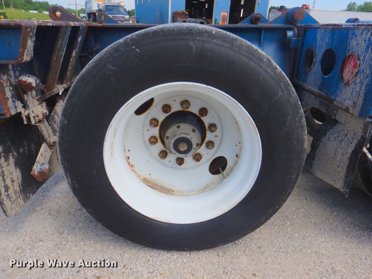 image for item DP4263 1987 Talbert T3BDW-40-HRG-RA-T1  lowboy equipment trailer