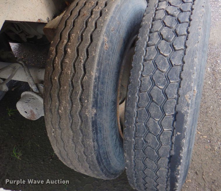 image for item DP4280 1997 Western STR261/4F  end dump trailer