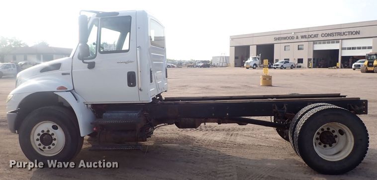 image for item DP4643 2012 International DuraStar 4300  truck cab and chassis