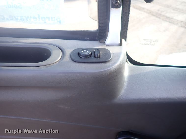 image for item DP4643 2012 International DuraStar 4300  truck cab and chassis