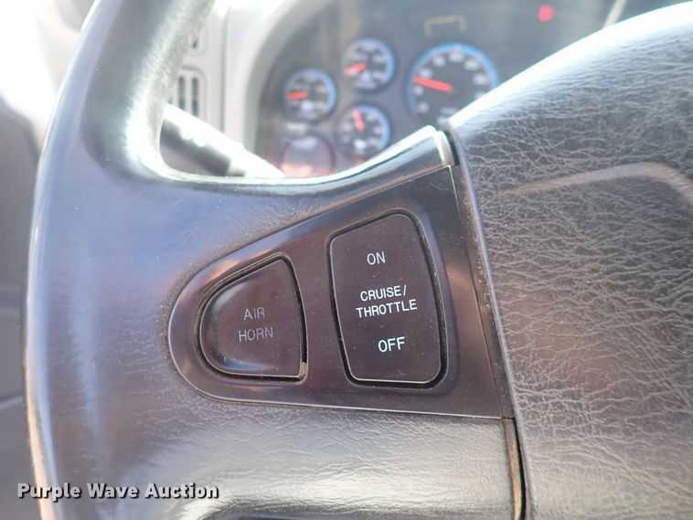 image for item DP4643 2012 International DuraStar 4300  truck cab and chassis