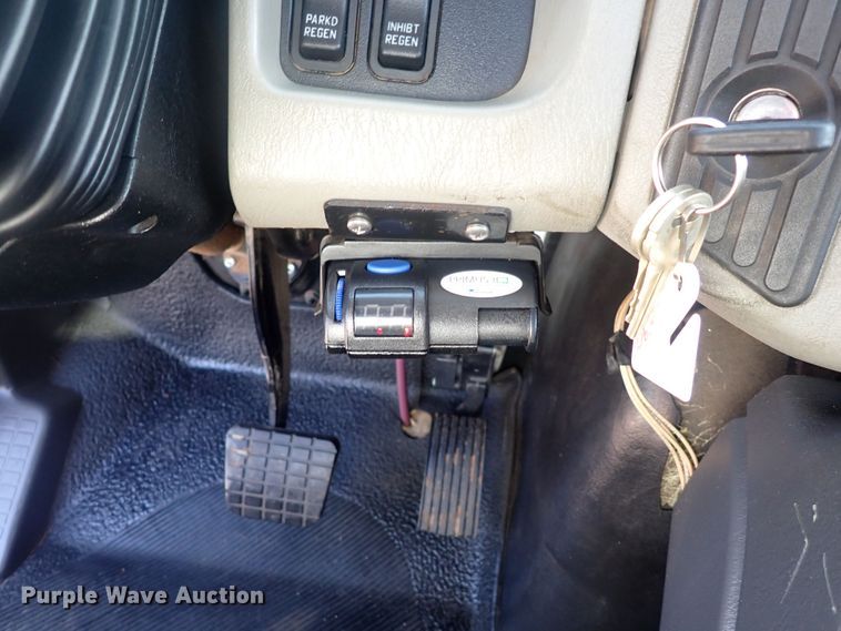 image for item DP4643 2012 International DuraStar 4300  truck cab and chassis